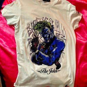 Selling shirt for $30